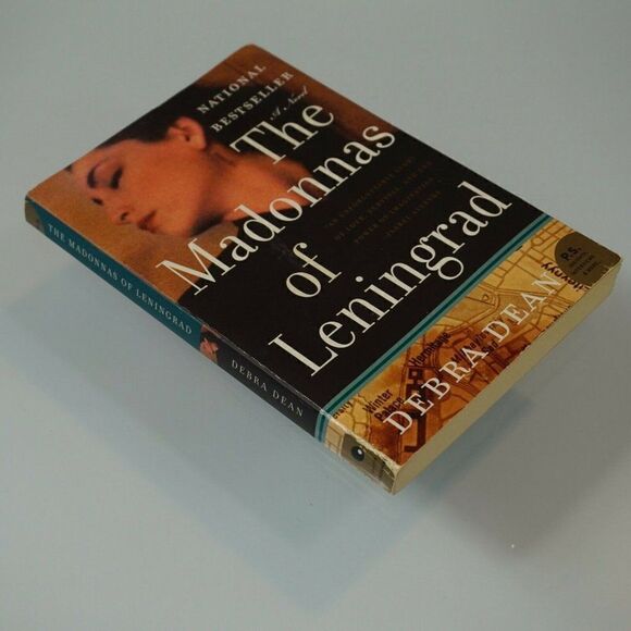 The Madonnas of Leningrad by Debra Dean 2007 Trade Paperback - Picture 4 of 6